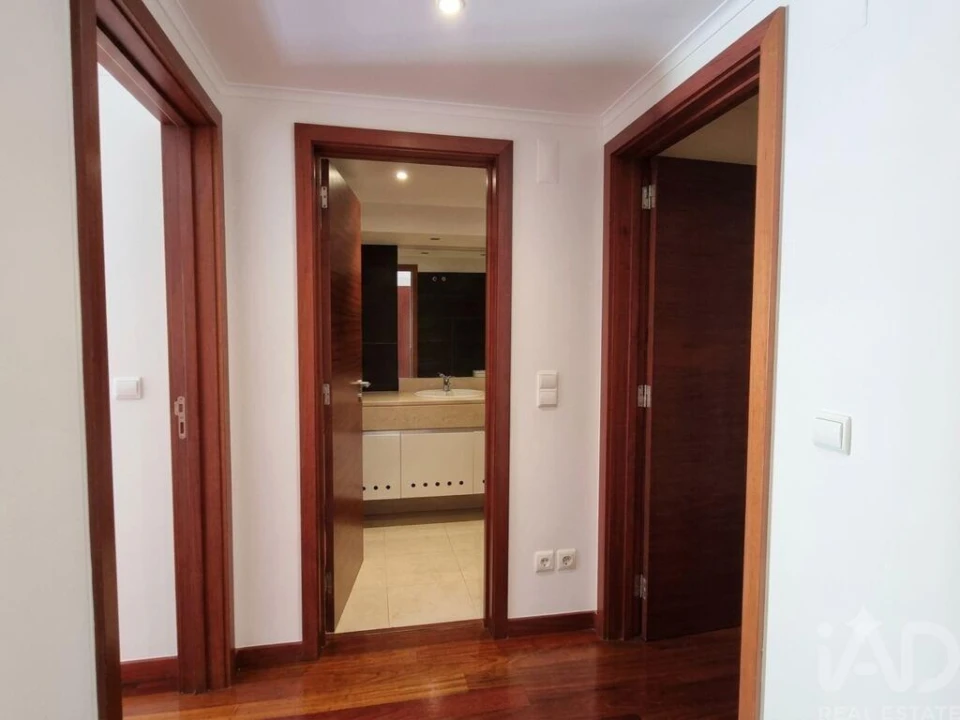 Apartamento T3 para Arrendamento em Lumiar Foto 15