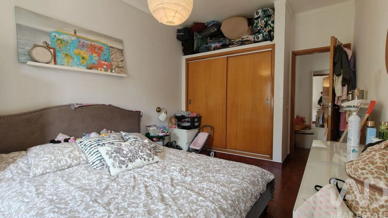 Apartamento T1 para Venda em Alvor Foto 5