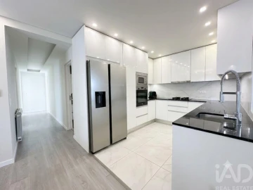 Moradia T3 para Venda em Arcozelo