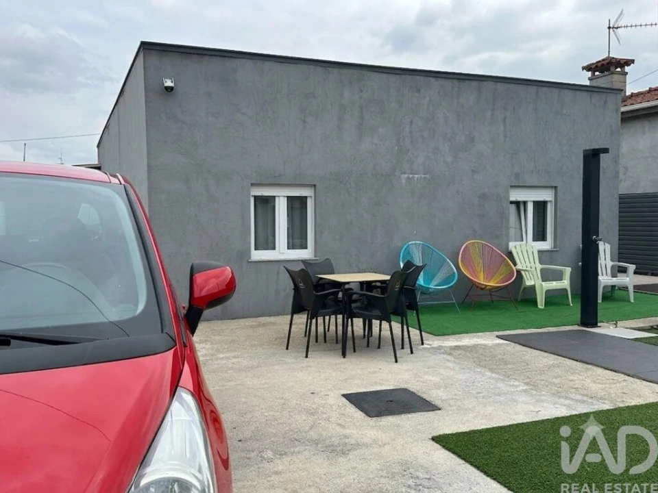 Moradia T3 para Venda em Arcozelo Foto 19