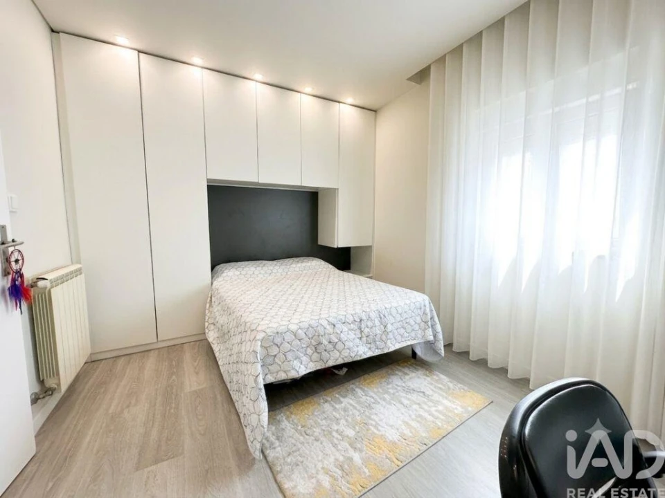 Moradia T3 para Venda em Arcozelo Foto 22