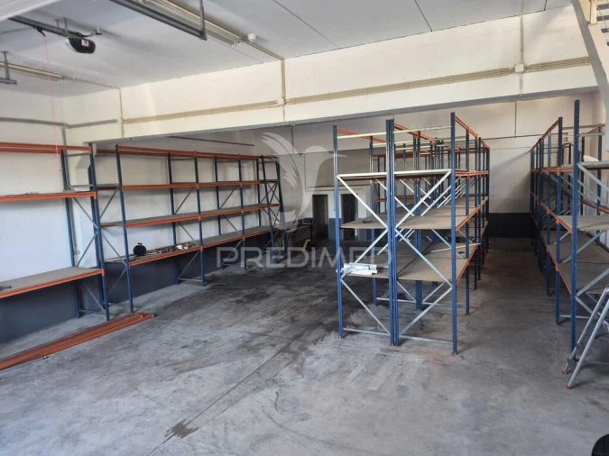 Armazém para Arrendamento em Santa Maria e São Miguel, São Martinho, São Pedro Penaferrim Foto 11