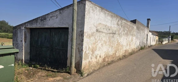 Moradia T2 para Venda em Cadaval e Pêro Moniz