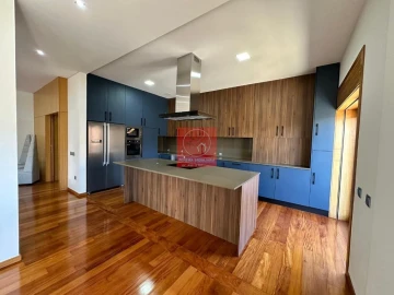 Apartamento T4 para Venda em Póvoa de Varzim, Beiriz e Argivai