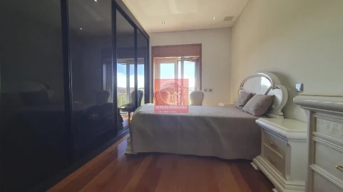 Apartamento T4 para Venda em Póvoa de Varzim, Beiriz e Argivai