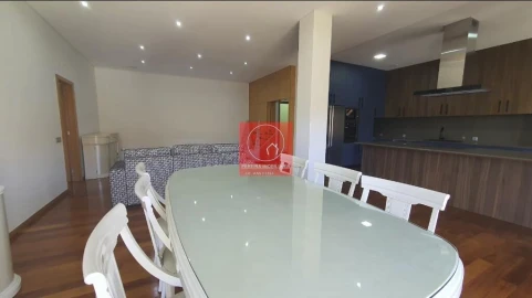 Apartamento T4 para Venda em Póvoa de Varzim, Beiriz e Argivai