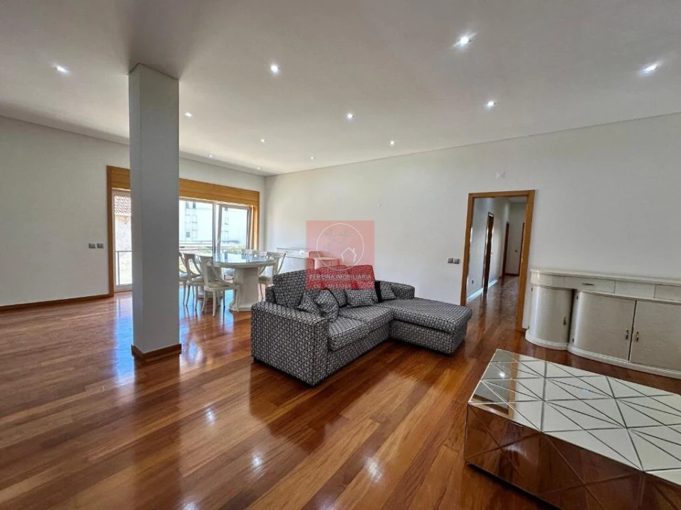 Apartamento T4 para Venda em Póvoa de Varzim, Beiriz e Argivai Foto 4