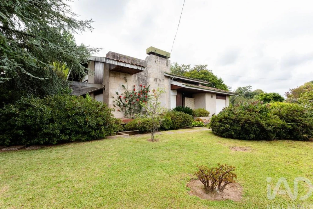 Moradia T6 para Venda em Paços de Brandão Foto 1