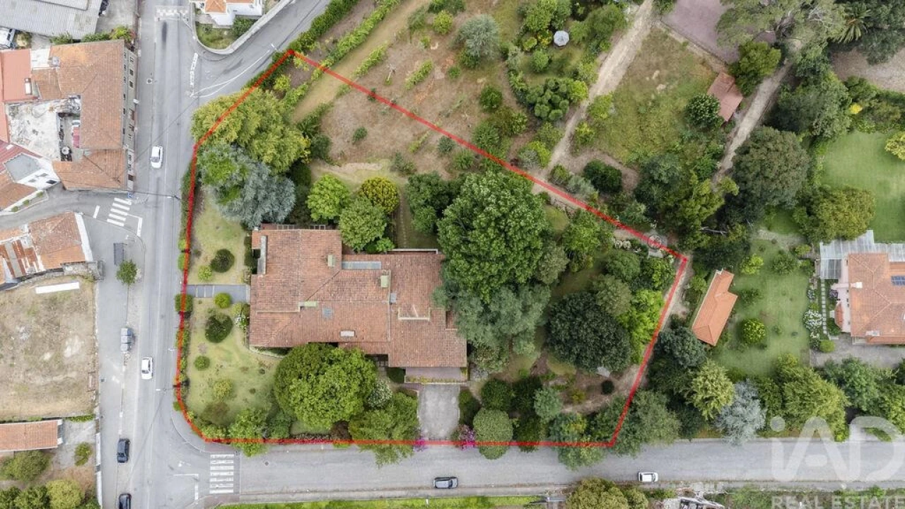 Moradia T6 para Venda em Paços de Brandão Foto 2