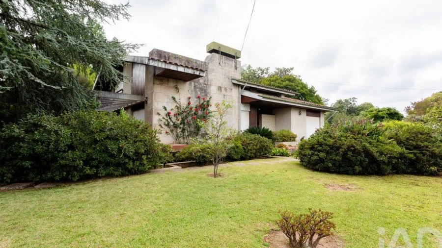 Moradia T6 para Venda em Paços de Brandão