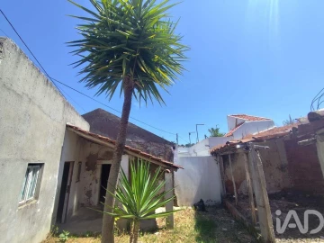 Moradia T2 para Venda em Peral