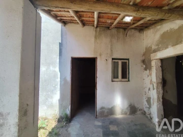Moradia T2 para Venda em Peral