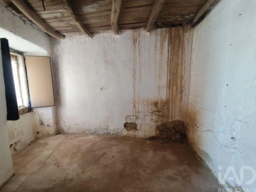 Moradia T2 para Venda em Peral