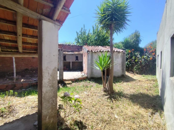 Moradia T2 para Venda em Peral Foto 5