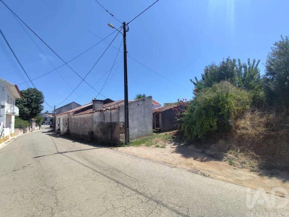 Moradia T2 para Venda em Peral Foto 33