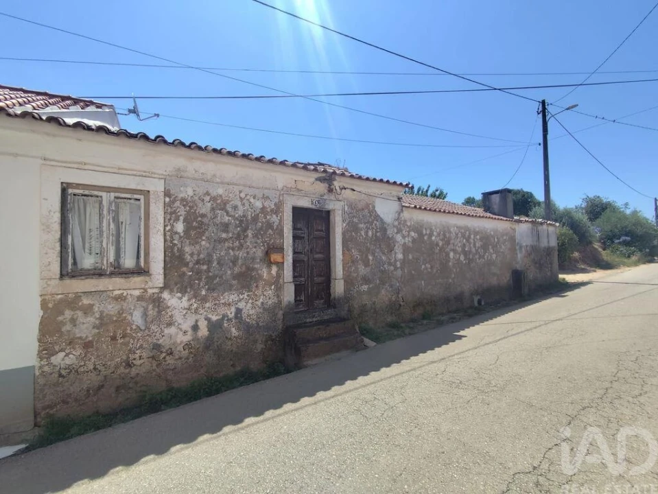Moradia T2 para Venda em Peral Foto 2