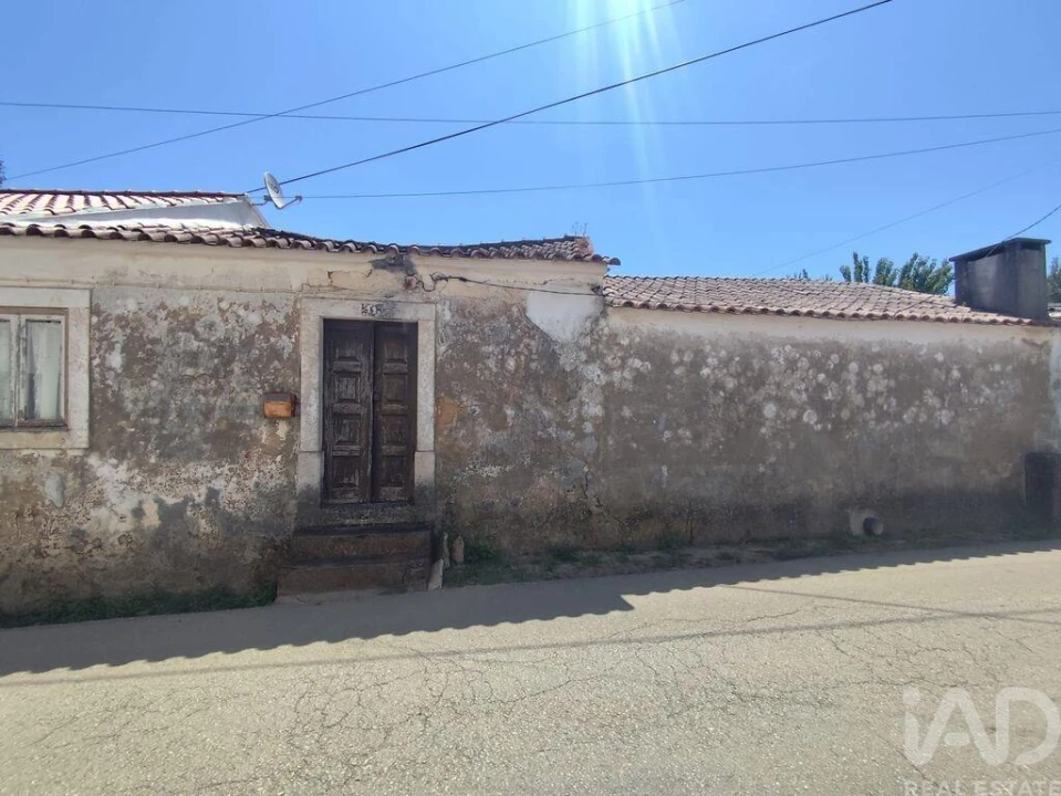 Moradia T2 para Venda em Peral Foto 7