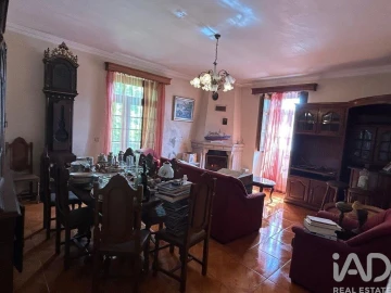 Moradia T3 para Venda em Mazarefes e Vila Fria