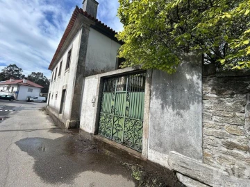 Moradia T3 para Venda em Mazarefes e Vila Fria
