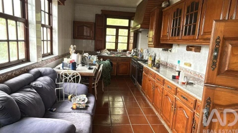 Moradia T3 para Venda em Mazarefes e Vila Fria