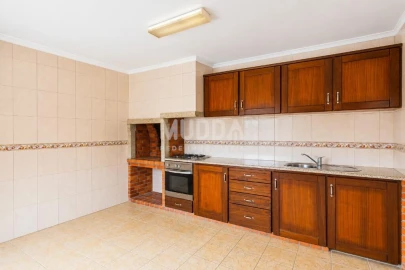 Moradia T3 para Venda em Salreu
