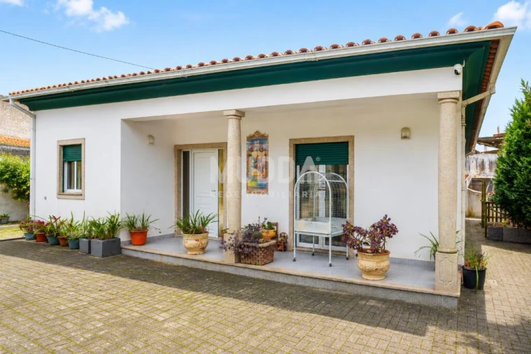 Moradia T3 para Venda em Salreu Foto 4