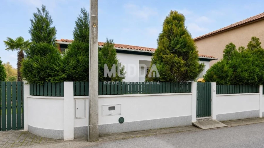 Moradia T3 para Venda em Salreu