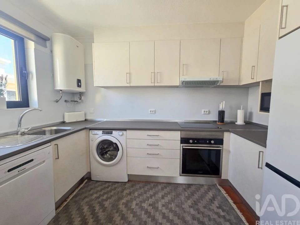 Apartamento T1 para Venda em Quarteira Foto 3