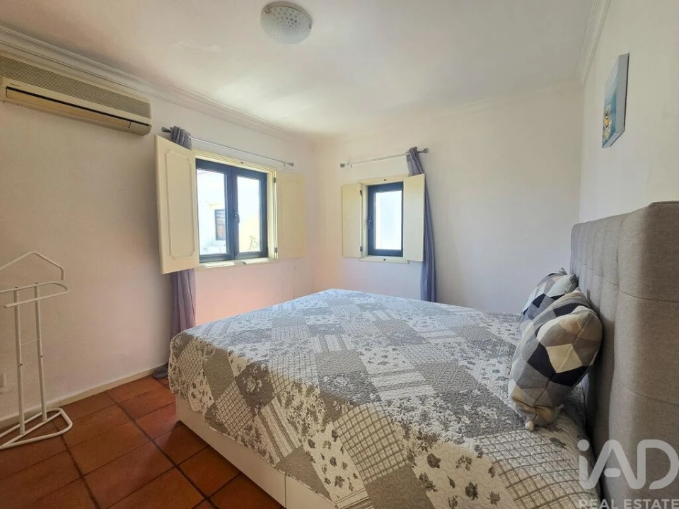 Apartamento T1 para Venda em Quarteira Foto 8