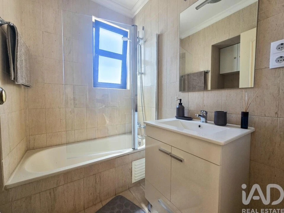 Apartamento T1 para Venda em Quarteira Foto 6