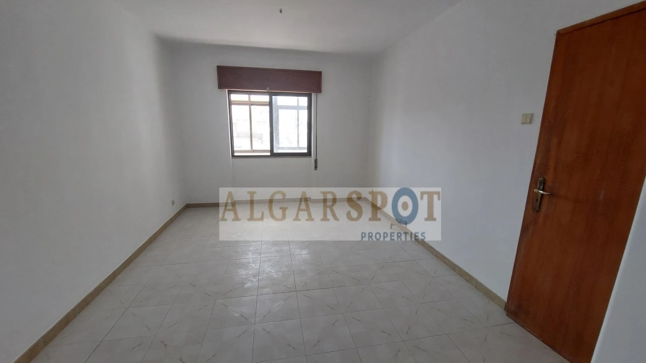Apartamento T3 para Venda em Portimão Foto 16