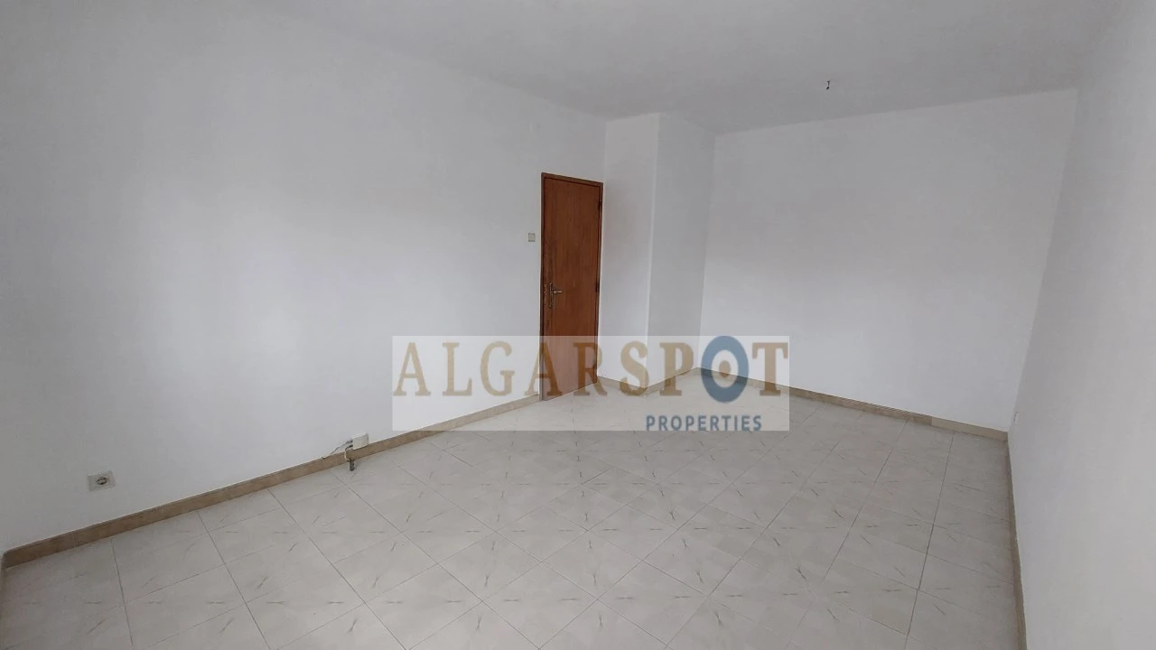 Apartamento T3 para Venda em Portimão Foto 17