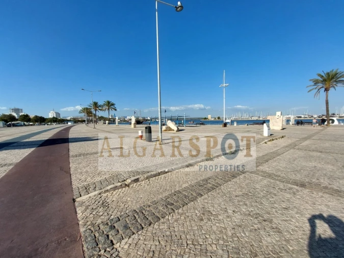 Apartamento T3 para Venda em Portimão Foto 3