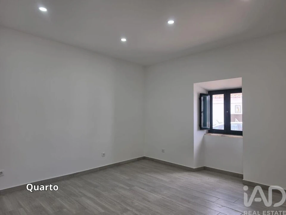 Moradia T3 para Venda em Bencatel Foto 6
