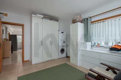 Moradia T4 para Venda em Nossa Senhora do Pópulo, Coto e São Gregório
