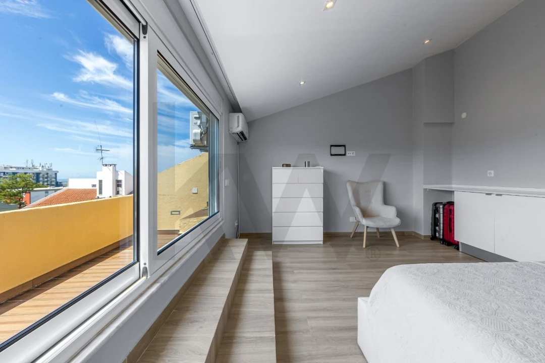 Apartamento T4 para Venda em Oeiras e São Julião da Barra, Paço de Arcos e Caxias Foto 17