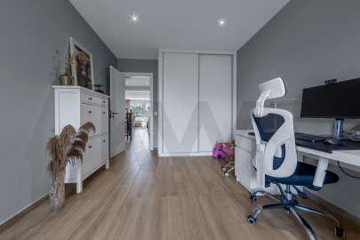 Apartamento T4 para Venda em Oeiras e São Julião da Barra, Paço de Arcos e Caxias