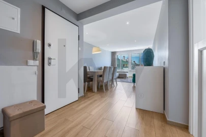 Apartamento T4 para Venda em Oeiras e São Julião da Barra, Paço de Arcos e Caxias
