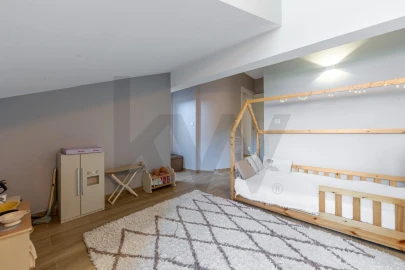 Apartamento T4 para Venda em Oeiras e São Julião da Barra, Paço de Arcos e Caxias