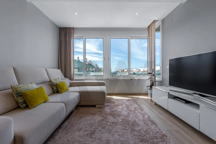 Apartamento T4 para Venda em Oeiras e São Julião da Barra, Paço de Arcos e Caxias Foto 3