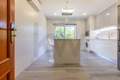 Apartamento T2 para Venda em Gaio-Rosário e Sarilhos Pequenos