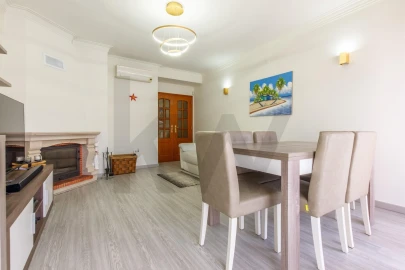 Apartamento T2 para Venda em Gaio-Rosário e Sarilhos Pequenos