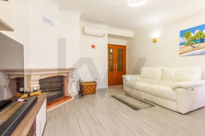 Apartamento T2 para Venda em Gaio-Rosário e Sarilhos Pequenos
