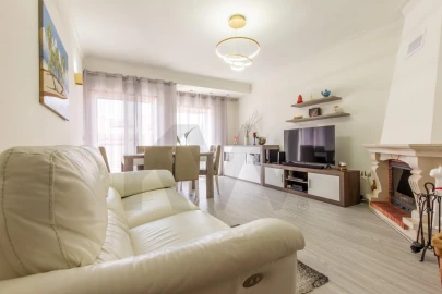 Apartamento T2 para Venda em Gaio-Rosário e Sarilhos Pequenos