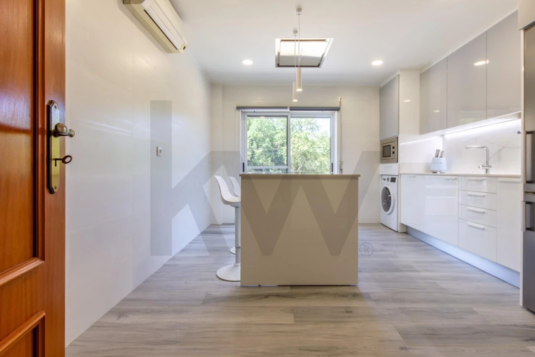 Apartamento T2 para Venda em Gaio-Rosário e Sarilhos Pequenos Foto 4