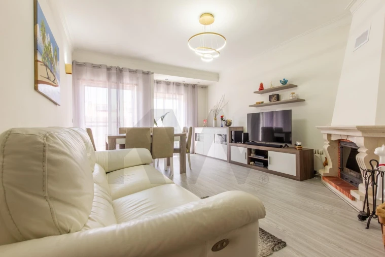 Apartamento T2 para Venda em Gaio-Rosário e Sarilhos Pequenos Foto 11