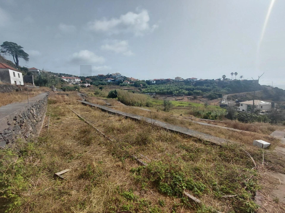 Terreno para Venda em Caniço Foto 8
