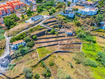 Terreno para Venda em Caniço