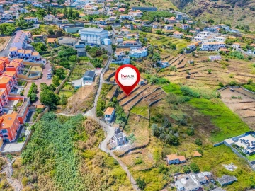 Terreno para Venda em Caniço