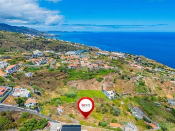 Terreno para Venda em Caniço